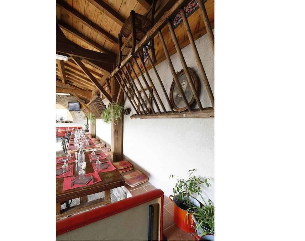 Hotel Restaurant Chez Pito Busque Bagian luar foto